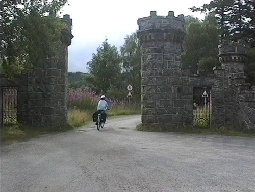 10 Aug 2000 · Scottish Highlands: Day 9 Achmelvich to Carbisdale Castle YH